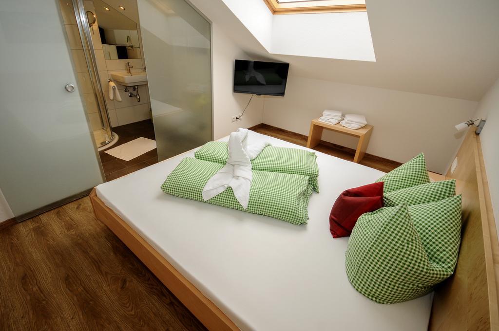 Ferienwohnung Gundolf Christine Arzl im Pitztal Zimmer foto