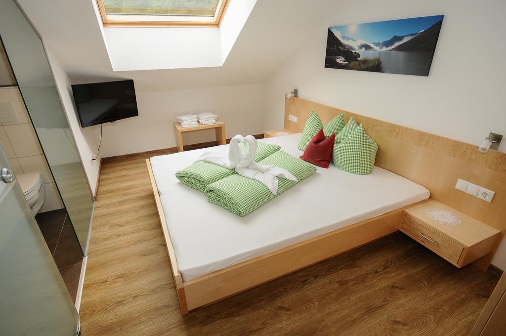 Ferienwohnung Gundolf Christine Arzl im Pitztal Zimmer foto
