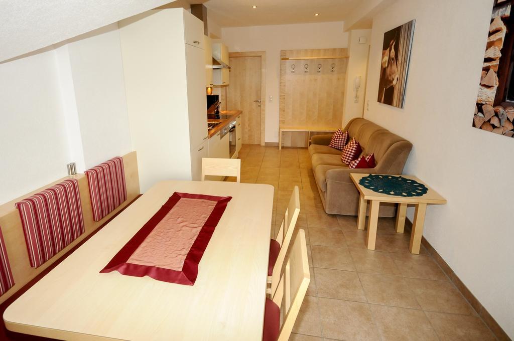 Ferienwohnung Gundolf Christine Arzl im Pitztal Zimmer foto