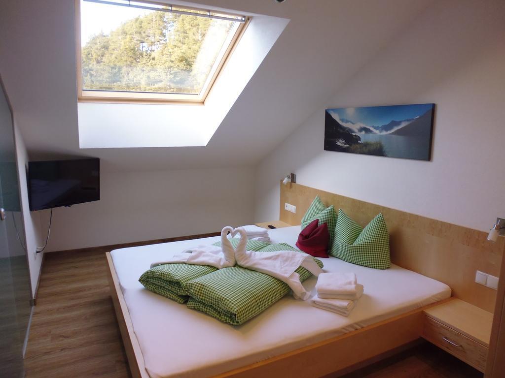 Ferienwohnung Gundolf Christine Arzl im Pitztal Zimmer foto